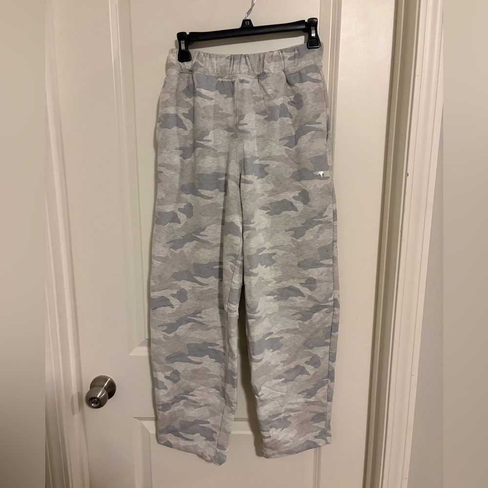 American Eagle Camouflage Sweatpants